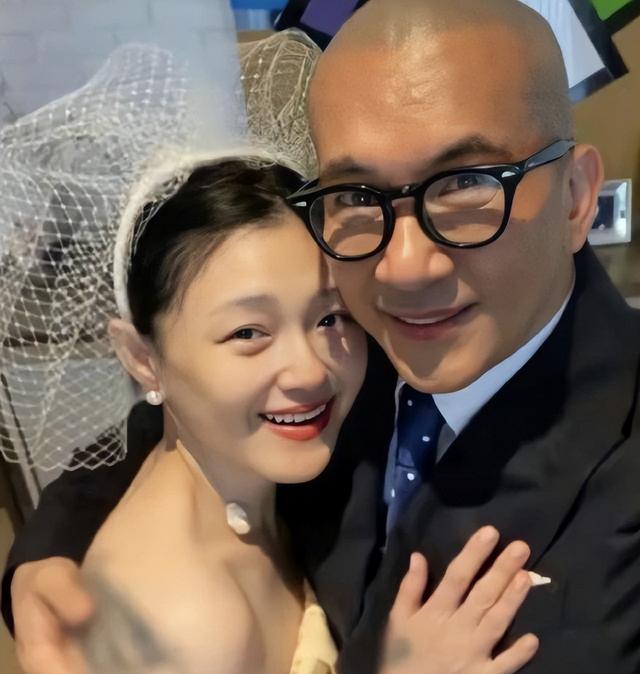 大S新婚亮红灯，张兰母子因祸得福