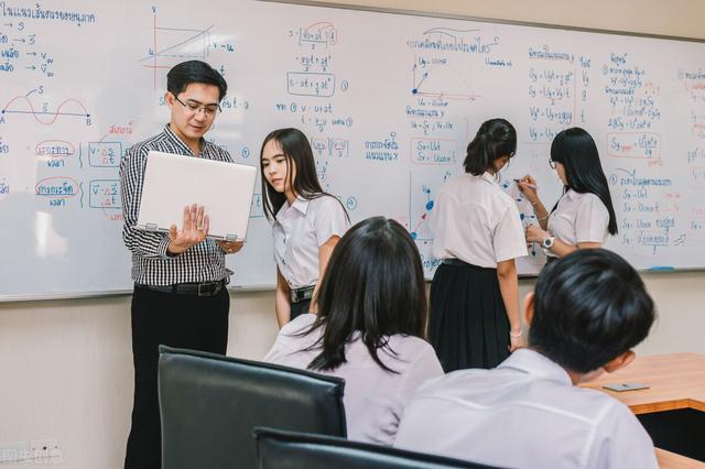 学生造句一年级，学生造句一年级简单的！